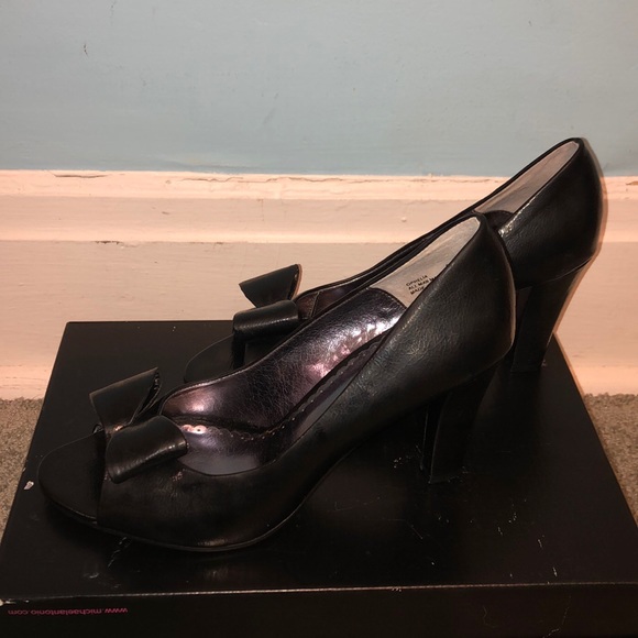 Rampage - Black High Open Heel with Bow - Picture 4 of 8